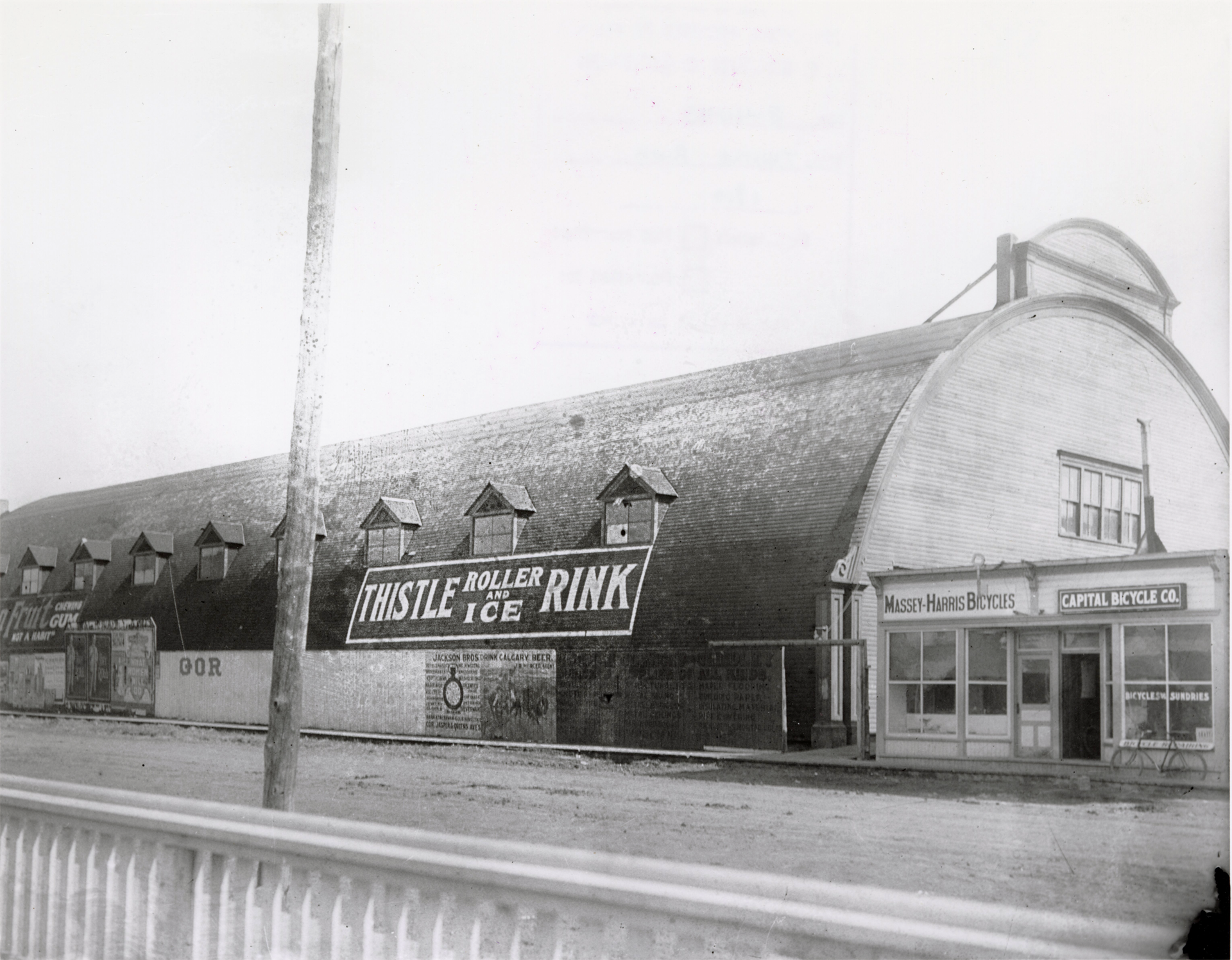 Thistle Roller and Ice Rink, 1910, City of Edmonton Archives, EA-9-391